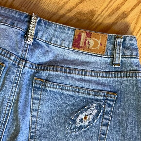 BEAU DAWSON size 6 denim capris with crystal embellishments - Picture 8 of 9